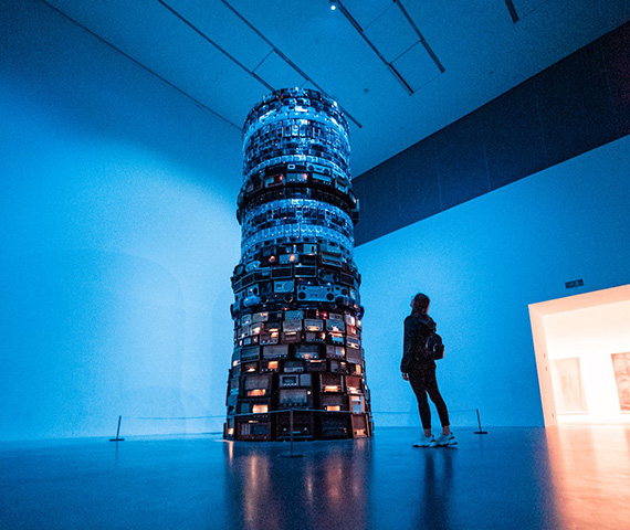 技術(shù)驅動(dòng)